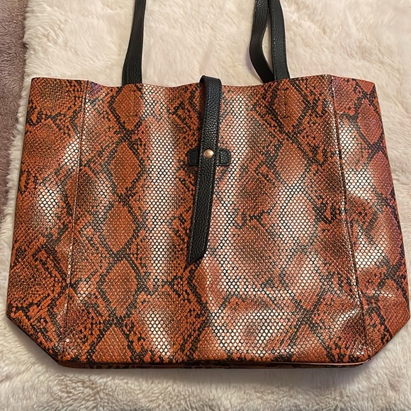 Brown and black vegan snake print tote bag NWOT - Picture 6 of 13